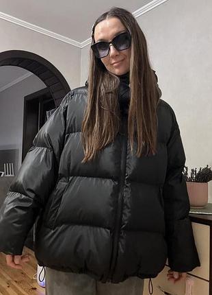 Інапівобхват 66 см,довжина  73, довжина рукава 69. зимовий теплий пуховик. стан дуже хороший(є нюанс на комірці легкі сліди від тоналки,малопомітні)