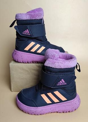 Детские зимние сапоги сапоги adidas.
размер 25 длина стельки 14,5 см.