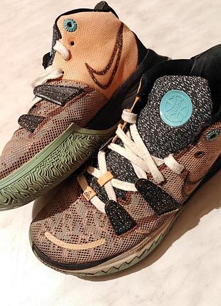 Жіночі кросівки nike kyrie 7
