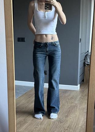 Джинси zara на низькій посадці без пояса кльош буткат 32 36