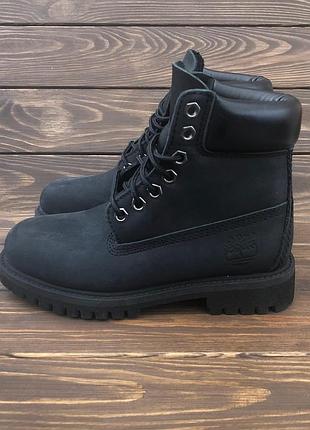 Classic boot black bet