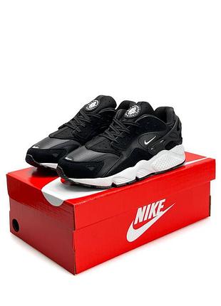 Жіночі кросівки nike air huarache black white