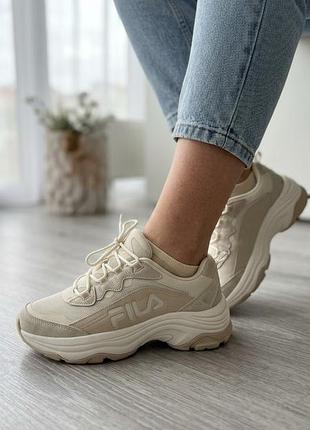 Жіночі кросівки fila