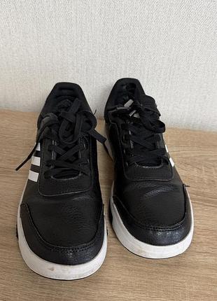Кросівки для підлітків adidas чорні, розмір 38 (25 см)