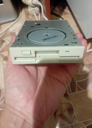 Оптичний привід floppy fdd 3.5" для ретро-пк