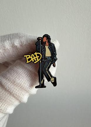 Пін значок металевий брошка майкл джексон «bad» — michael jackson