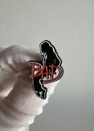 Пін значок металевий брошка майкл джексон «bad» — michael jackson