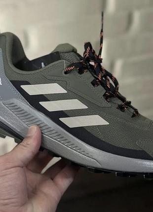 Чоловічі кросівки adidas terrex