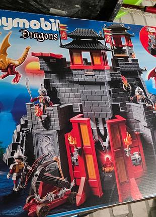 Великий замок playmobil 3 яруси