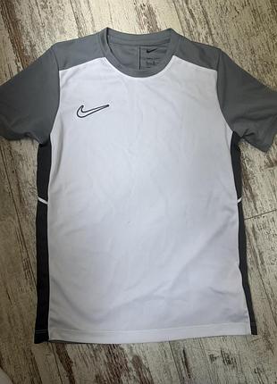 Футболка nike 137-147 см оригінал