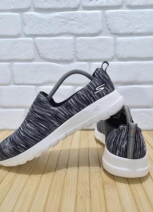 Кроссовки skechers