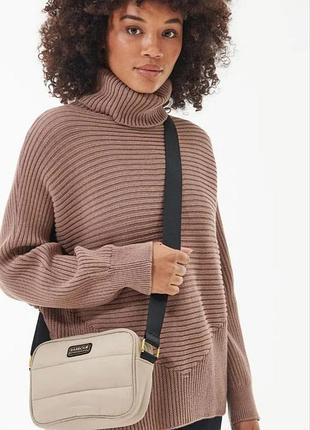 Стильная стеганая сумка кросс-боди barbour international monaco quilt bag