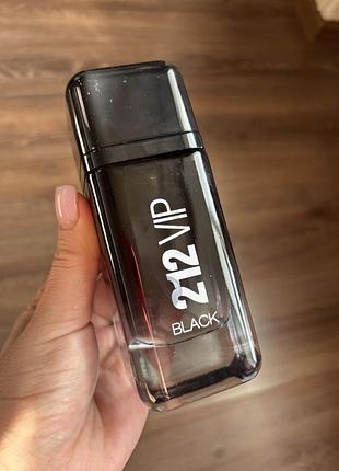 Туалетна вода carolina herrera 212 vip black own the party nyc 100 мл для чоловіків