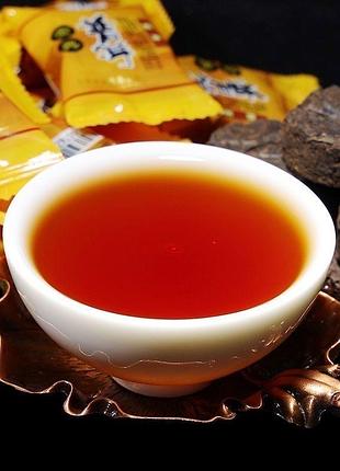 Класичний чай шу пуер з клейкого рису 金典糯米香普洱熟茶 5 грамм.