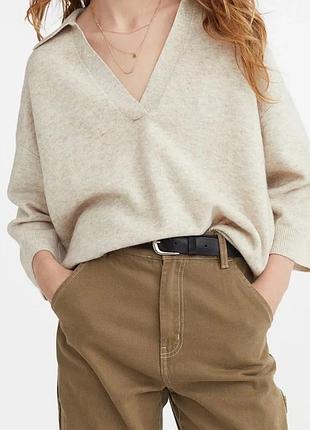 Жіночий светр-поло бежевий h&m розмір s з v-вирізом та коміром