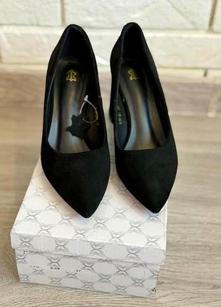 Туфлі замшеві