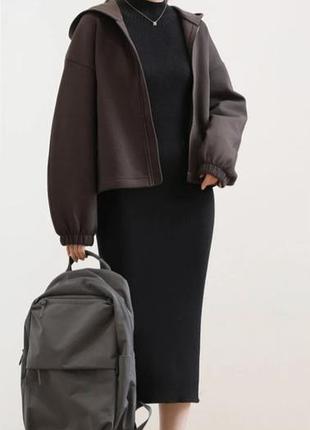 Черное трикотажное платье в рубчик (смесь шерсти), uniqlo 7
