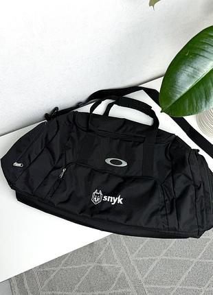 Дорожня сумка oakley 3