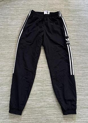 Чоловічі спортивні штани adidas