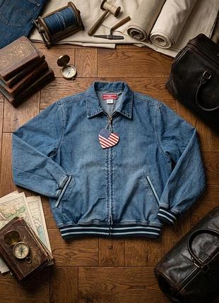Класну чоловічу джинсову куртку в стилі бомбер "american chic". куртка має дуже стильний ,класичного синього деніму та трикотажних манжетів і пояса