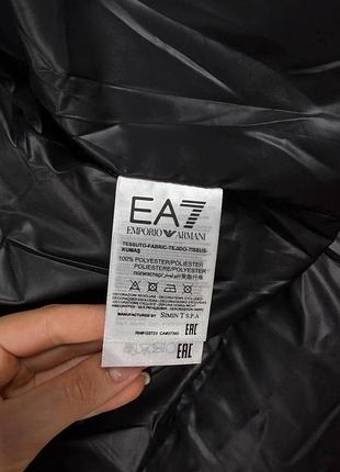 Черный пуховик armani ea7 4