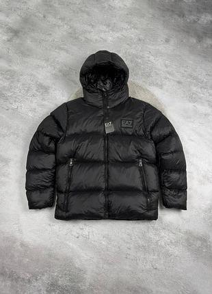 Черный пуховик armani ea7