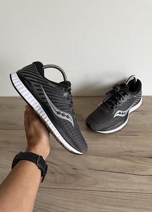 Кросівки mizuno оригінал