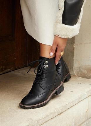 Черевики жіночі marks & spencer brogue detail lace up flat ankle boots чорні