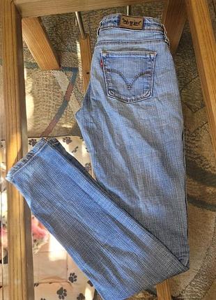 Джинси жіночі голубі levi's орігінал!