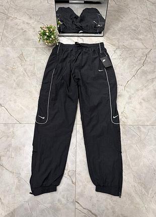 Штани від бренду nike