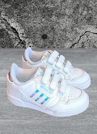 Кроссовки детские в белом цвете на липучках от adidas