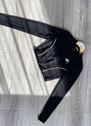 Лонгслів жіночий nike чорний