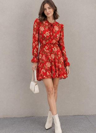 Жіноча мінісукня zara з  довгим рукавом (розмір m)