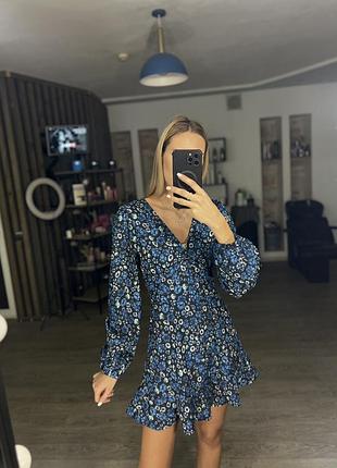 Сукня з довгим рукавом