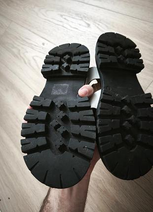 Белые кожаные босоножки schuh 2