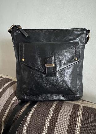 Шкіряна сумка кросбоді marks&spencer