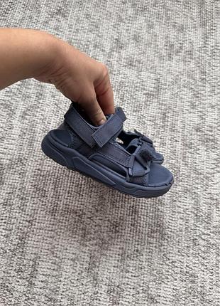 Босоніжки дитячі h&m  27 розмір