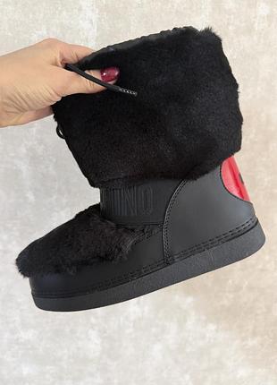 Продам снігозоди love moschino нові