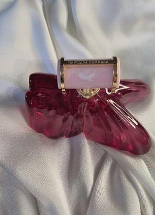Carolina herrera la bomba 🌺