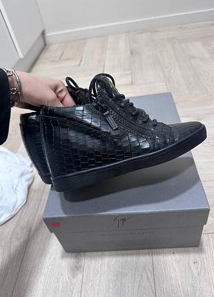 Кросівки жіночі giuseppe zanotti високі чорні