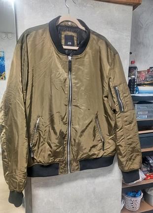 Мужской бомбер river island