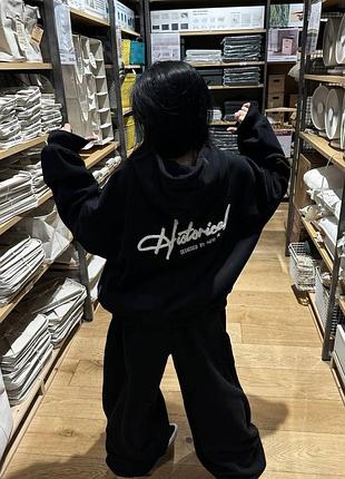 Стильный оверсайз-костюм 🖤