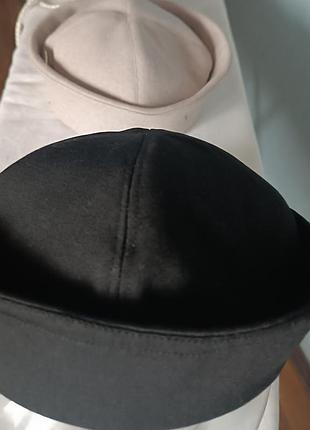 Шапка папайка жіноча чорна, бежева, 53-57 розмір