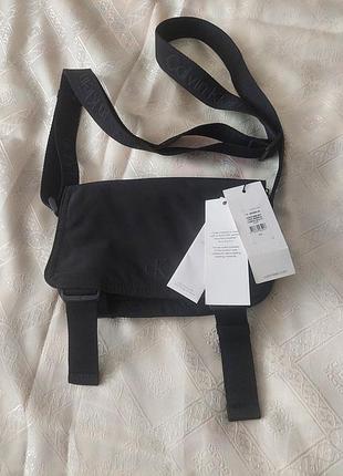 Сумка calvin klein over webbing camera bag 2