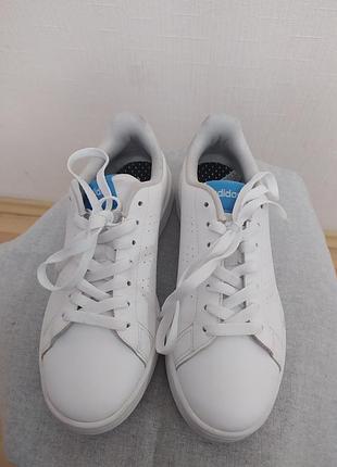 Жіночі кросівки adidas advantage base white gw9285