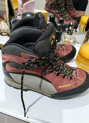Високотехнологічні тренінгові черевики la sportiva karakoram trek gtx