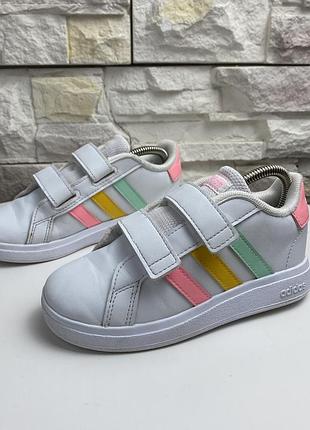 Дитячі кросівки adidas grand court