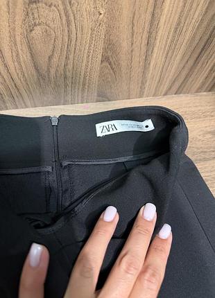 Міні-спідниця жіноча zara чорна 4