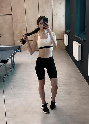 Топ nike жіночий