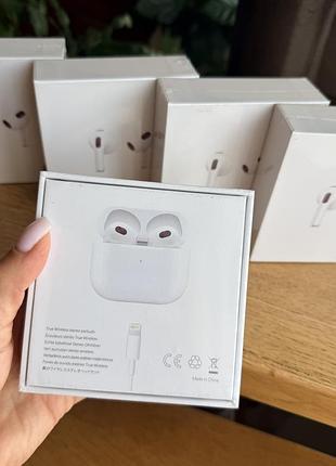 Навушники та гарнітури apple airpods pro 3
